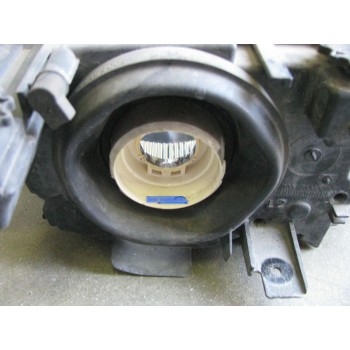 Bi xenon προτζέκτορες BMW E46 Morimoto Mini μεταλλικοί με εργοστασιακό σχεδιασμό - retrofit 2 τμχ.