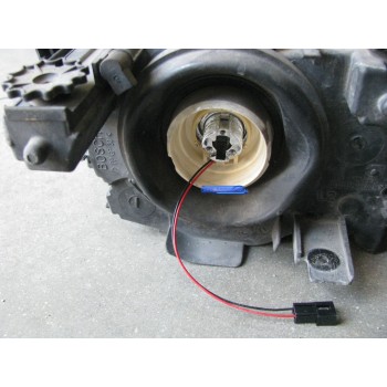 Bi xenon προτζέκτορες BMW E46 Morimoto Mini μεταλλικοί με εργοστασιακό σχεδιασμό - retrofit 2 τμχ.