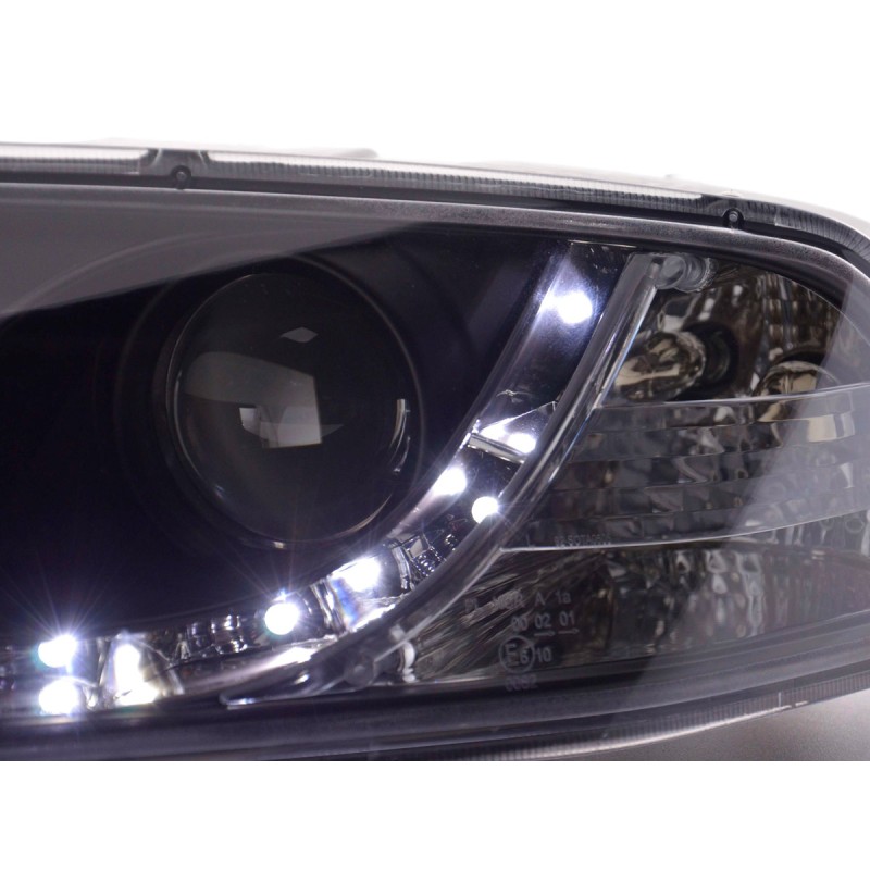 Φανάρια εμπρός Skoda Octavia (2004-2009) led , μαύρα , με λάμπες (Η1) - σετ 2τμχ.