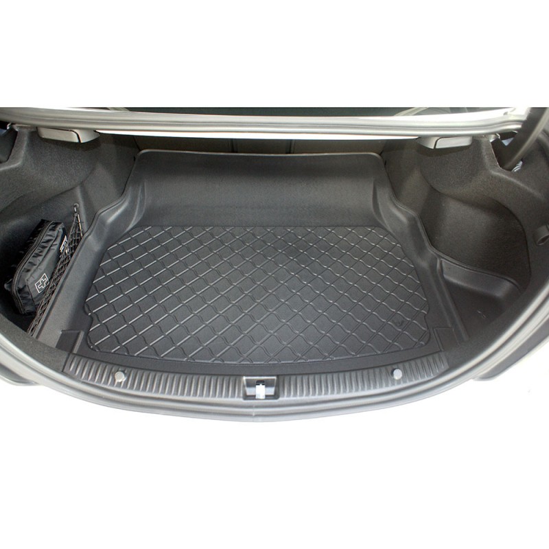 Πατάκι πορτ-μπαγκάζ Mercedes C W205 Sedan (2014-2020) back seat leaning forward (foldable); right wing removable for models with net - 1τμχ.