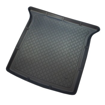 Πατάκι πορτ-μπαγκάζ VW Sharan II (2010-2023) / SEAT Alhambra II (2010-2020) - 5 seats - 1τμχ. Πατάκι πορτ-μπαγκάζ VW Sharan II (2010-2023) / SEAT Alhambra II (2010-2020) - 5 seats - 1τμχ.