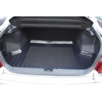 Πατάκι πορτ-μπαγκάζ Mitsubishi Carisma 5 doors (2000-2005) - 1τμχ. Πατάκι πορτ-μπαγκάζ Mitsubishi Carisma 5 doors (2000-2005) - 1τμχ.