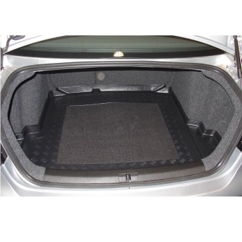 Πατάκι πορτ-μπαγκάζ Vw Caddy Life Mt / Caddy Comfortline Mt Trendline MCombi (2004-2010) / (2010-2020) - 5 seats boot walls insulated with bars behind 2 row separating luggage compartment - 1τμχ. Πατάκι πορτ-μπαγκάζ Vw Caddy Life Mt / Caddy Comfortline Mt Trendline MCombi (2004-2010) / (2010-2020) - 5 seats boot walls insulated with bars behind 2 row separating luggage compartment - 1τμχ.