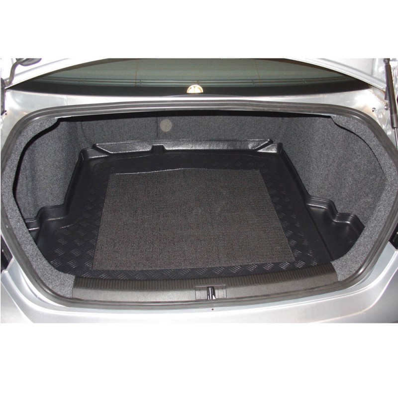 Πατάκι πορτ-μπαγκάζ Vw Caddy Life Mt / Caddy Comfortline Mt Trendline MCombi (2004-2010) / (2010-2020) - 5 seats boot walls insulated with bars behind 2 row separating luggage compartment - 1τμχ.