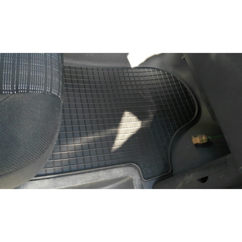 Λαστιχένια πατάκια MERCEDES Vito / Viano W447 (2014+) - 2τμχ., Petex
