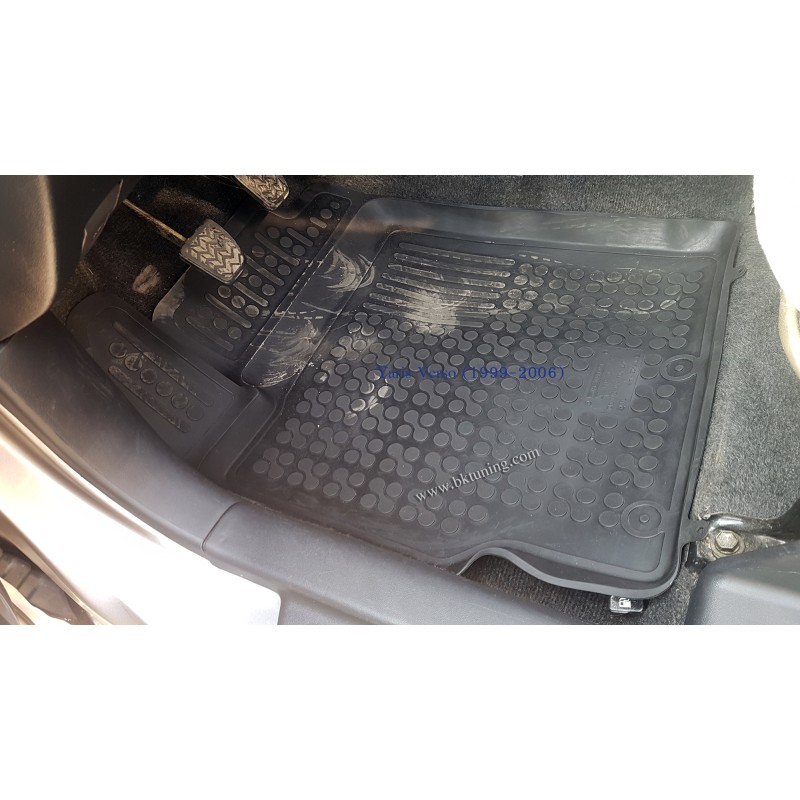 Λαστιχένια πατάκια TOYOTA Yaris (2005-2011) / Urban Cruiser (2008-2014) / GREAT WALL Volex C10 (2010-2014) - τύπου σκαφάκι - 3τμχ., Rezaw Plast