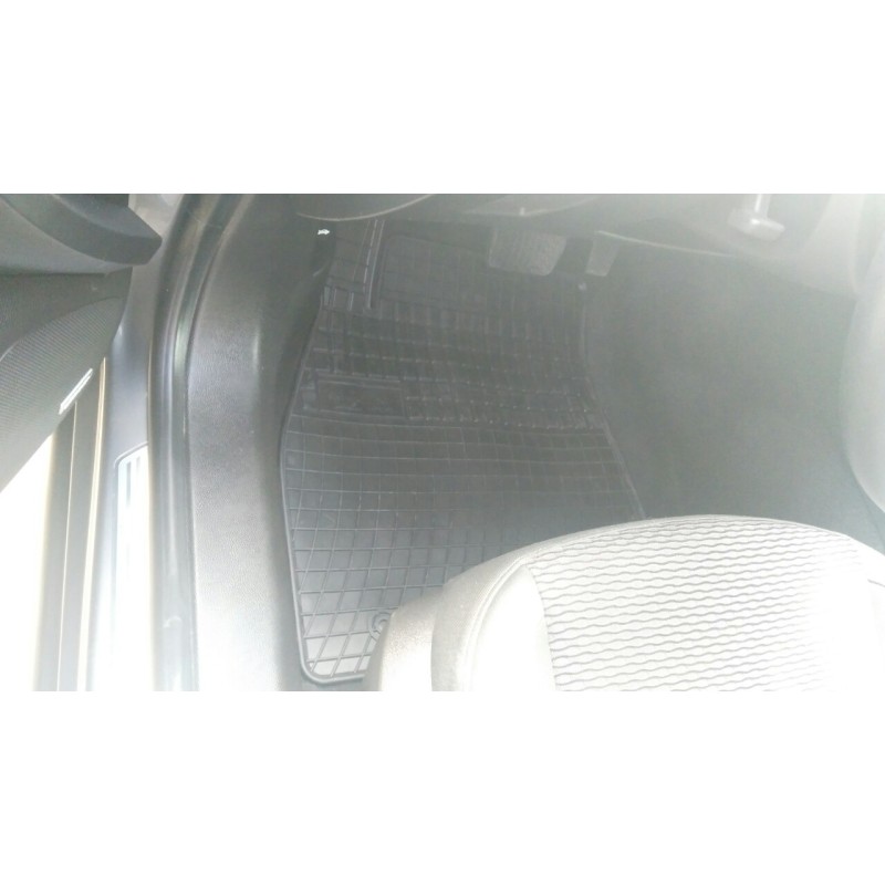 Λαστιχένια πατάκια OPEL Insignia (2008-2017) / CHEVROLET Malibu (2012-2016) - 4τμχ.