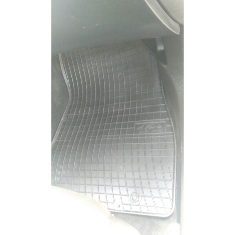 Λαστιχένια πατάκια OPEL Insignia (2008-2017) / CHEVROLET Malibu (2012-2016) - 4τμχ.
