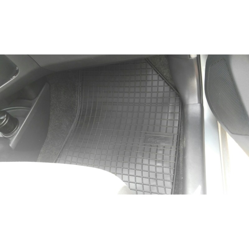 Λαστιχένια πατάκια TOYOTA Yaris (2005-2011) / GREAT WALL Voleex C10 (2010-2014) - 4τμχ.