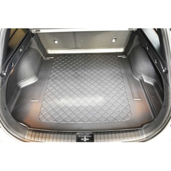 Πατάκι πορτ-μπαγκάζ Kia Ceed SW (2018+) Combi incl. models with rails fixing system, with / without subwoofer; right wing removable - 1τμχ. Πατάκι πορτ-μπαγκάζ Kia Ceed SW (2018+) Combi incl. models with rails fixing system, with / without subwoofer; right wing removable - 1τμχ.