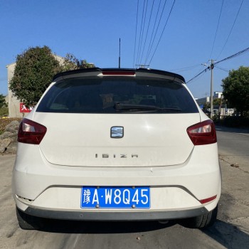 Αεροτομή οροφής Seat Ibiza (2008-2017) - μαύρη γυαλιστερή Αεροτομή οροφής Seat Ibiza (2008-2017) - μαύρη γυαλιστερή