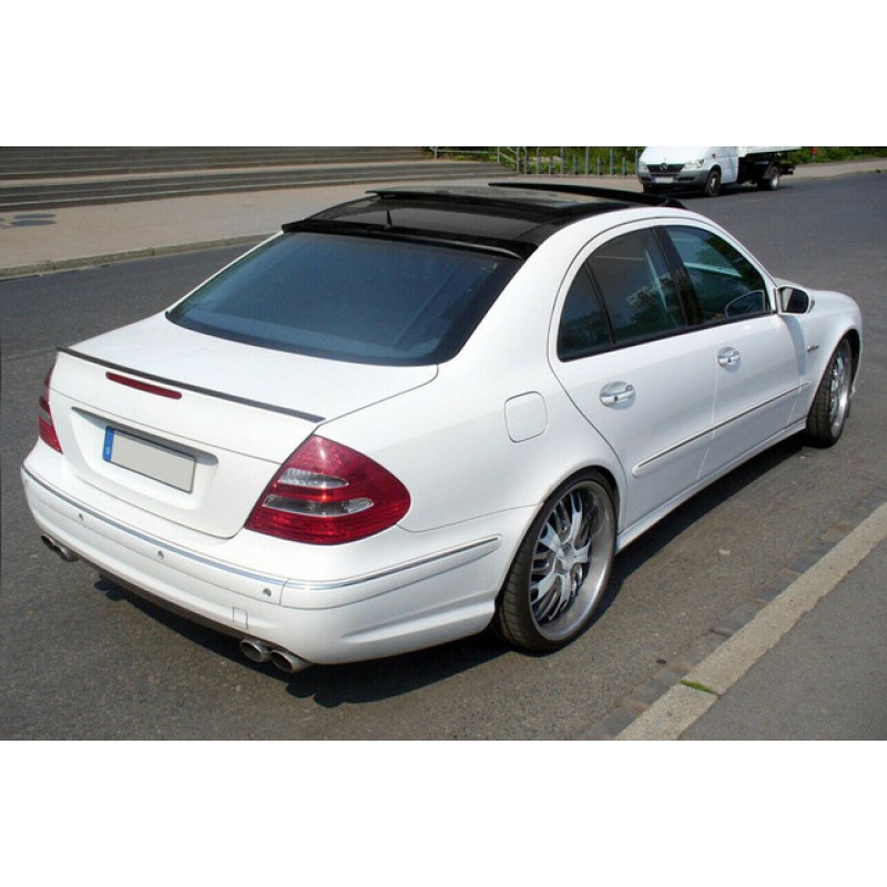 Αεροτομή πορτ-μπαγκάζ Mercedes W211 E-Class (2003-2007) - μαύρη γυαλιστερή