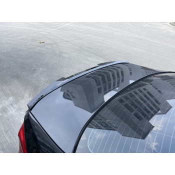 Αεροτομή πορτ-μπαγκάζ BMW G30 (2018-2020) M4 Style - μαύρη γυαλιστερή