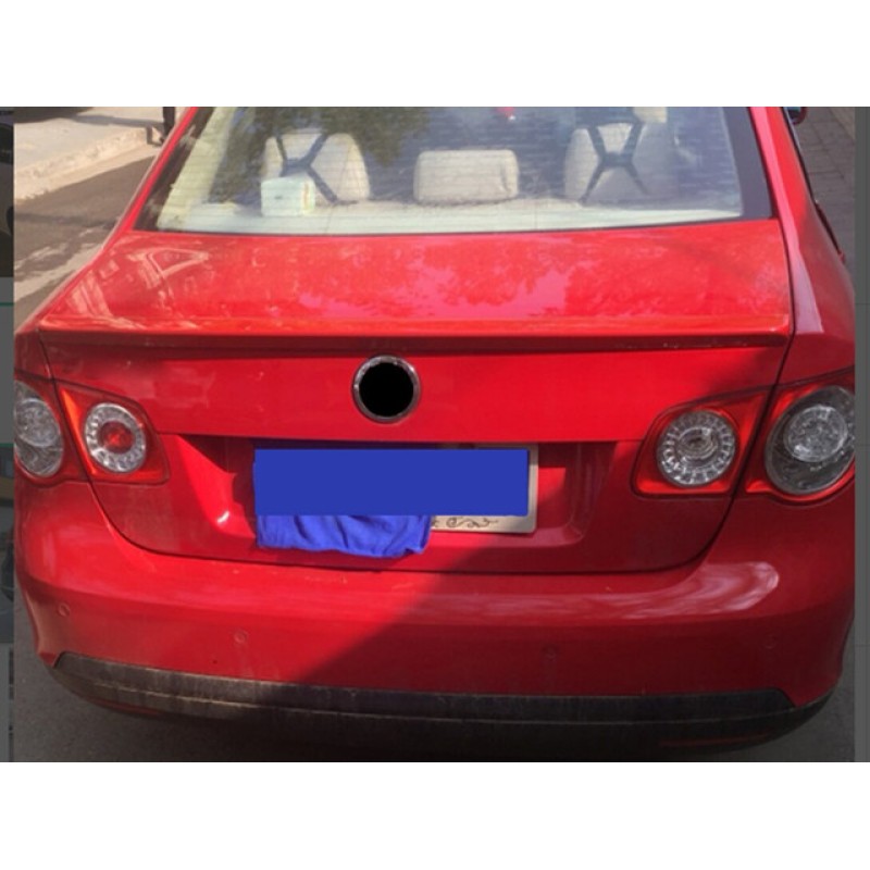 Αεροτομή πορτ-μπαγκάζ Vw Jetta (2006-2012) - μαύρη γυαλιστερή