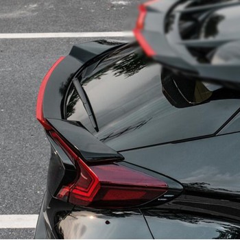 Αεροτομή πορτ-μπαγκάζ Toyota C-HR (2016+) - μαύρη γυαλιστερή