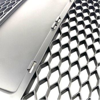 Μάσκα Audi A6 4F (2004-2008) - μαύρη RS Look, χωρίς σήμα Μάσκα Audi A6 4F (2004-2008) - μαύρη RS Look, χωρίς σήμα
