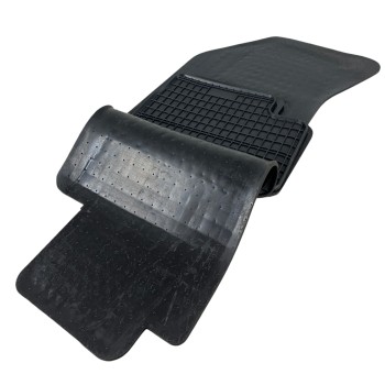 Λαστιχένια πατάκια SUZUKI Swift / SX4 (2005-2013) / FIAT Sedici (2005-2014) - 4τμχ. Λαστιχένια πατάκια SUZUKI Swift / SX4 (2005-2013) / FIAT Sedici (2005-2014) - 4τμχ.
