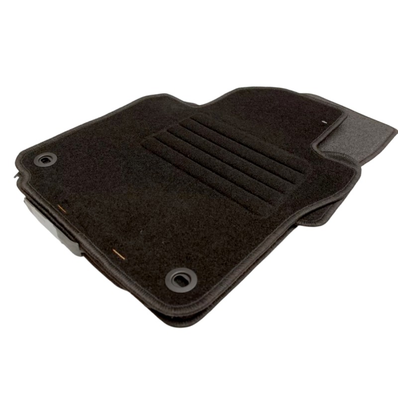 Πατάκια μοκέτα Vw Golf 5 / 6 / Jetta (2005-2011) με οβάλ κουμπώματα - 4τμχ., Petex