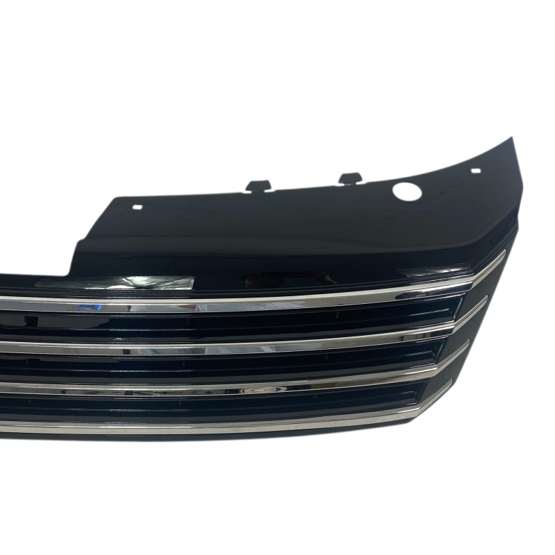 Μάσκα Vw Passat 3C (2010-2015) - μαύρη με πλαίσιο χρωμίου, χωρίς σήμα