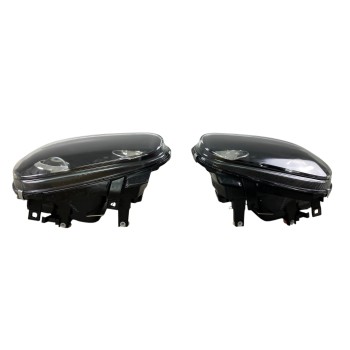 Φανάρια εμπρός Vw Golf IV R32 - μαύρα , χωρίς λάμπες (Η7) - σετ 2τμχ.