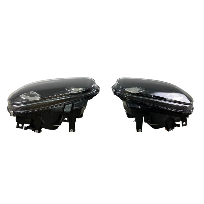 Φανάρια εμπρός Vw Golf IV R32 - μαύρα , χωρίς λάμπες (Η7) - σετ 2τμχ.