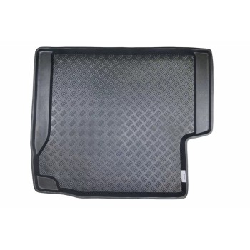 Πατάκι πορτ-μπαγκάζ Jeep Wrangler (2007–2018) 4 doors, subwoofer on the right - 1τμχ. Πατάκι πορτ-μπαγκάζ Jeep Wrangler (2007–2018) 4 doors, subwoofer on the right - 1τμχ.