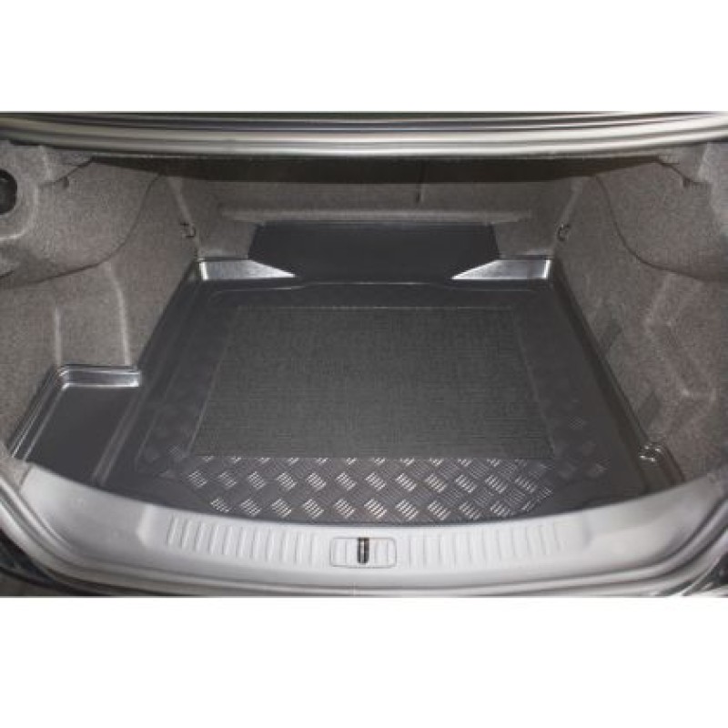 Πατάκι για πορτ - μπαγκάζ για Chevrolet Malibu Sedan 2012- - 1τμχ. Πατάκι για πορτ - μπαγκάζ για Chevrolet Malibu Sedan 2012- - 1τμχ.