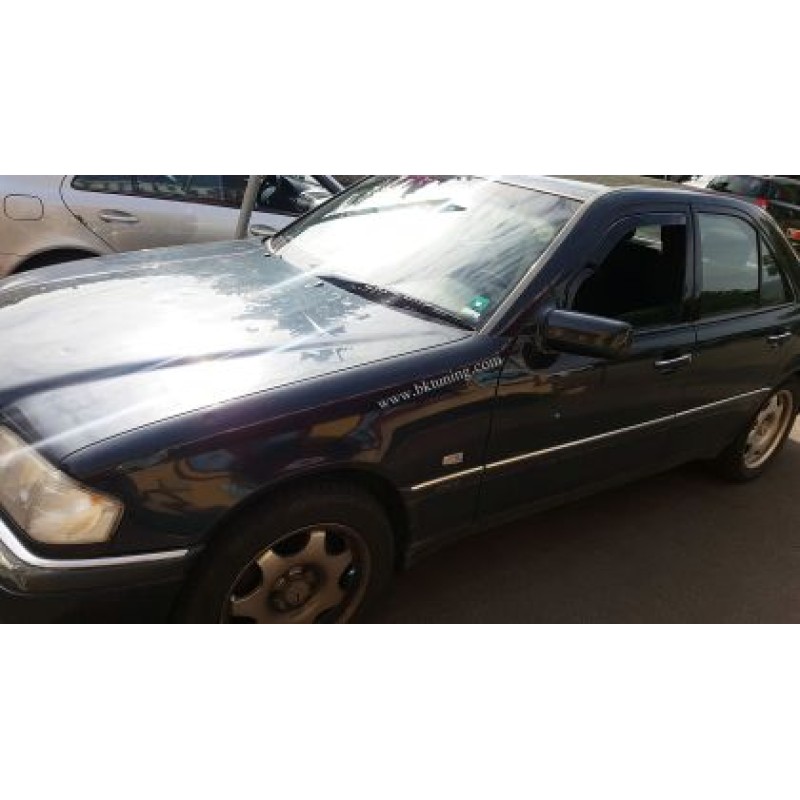 Ανεμοθραύστες για Mercedes C-Class W202 (1993-2000) sedan - 2 τμχ. εμπρός Ανεμοθραύστες για Mercedes C-Class W202 (1993-2000) sedan - 2 τμχ. εμπρός