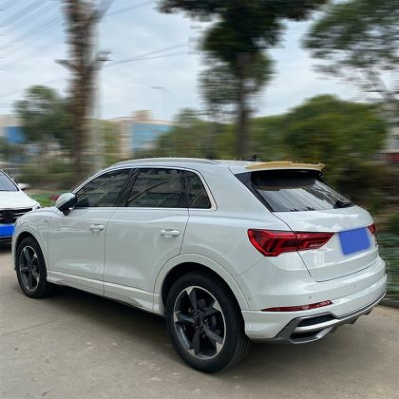 Αεροτομή οροφής Audi Q3 (2019+)- μαύρη γυαλιστερή