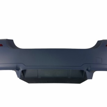 Πίσω προφυλακτήρας για BMW F10 (2010-2017) - M5 design με ανοίγματα για parktronic