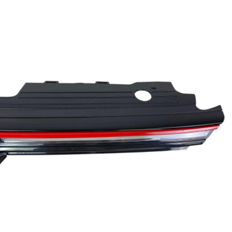 Μάσκα Vw Golf 8 - GTI design με κόκκινες γρίλιες, χωρίς σήμα