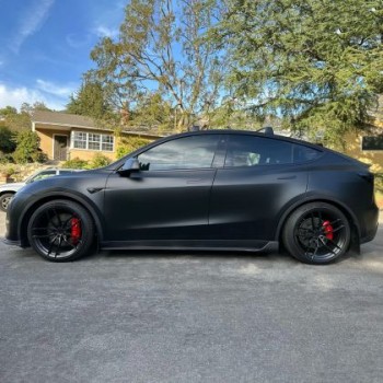 Πρόσθετα μαρσπιέ Tesla Model Y - μαύρα γυαλιστερά Πρόσθετα μαρσπιέ Tesla Model Y - μαύρα γυαλιστερά