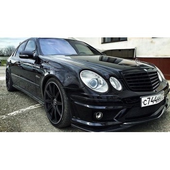 Προφυλακτήρας εμπρός tuning για Mercedes W211 E-Class (2002-2009) - AMG με μαύρη μάσκα και προβολάκια