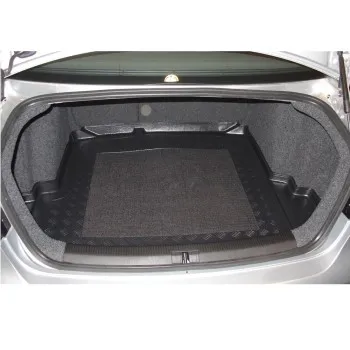 Πατάκι πορτ-μπαγκάζ Vw Caddy Life Mt / Caddy Comfortline Mt Trendline MCombi (2004-2010) / (2010-2020) - 5 seats boot walls insulated with bars behind 2 row separating luggage compartment - 1τμχ.