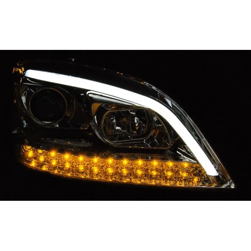 Φανάρια εμπρός Mercedes ML W164 (2005-2008) led chrome με τρεχούμενο φλας - σετ 2τμχ.