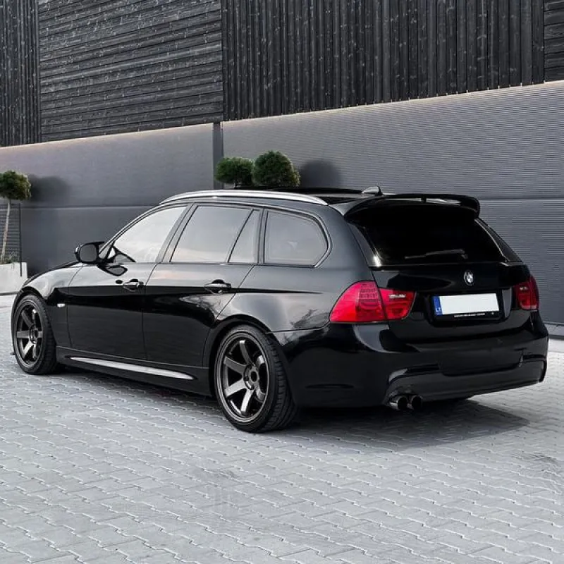 Αεροτομή οροφής BMW E91 (2005-2012) combi - μαύρη γυαλιστερή