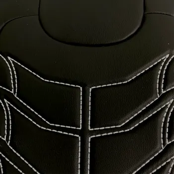 3D Δερμάτινα καλύμματα καθισμάτων Streetech Classy - μαύρο χρώμα με λευκές λεπτομέρειες