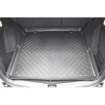 Πατάκι πορτ-μπαγκάζ Honda CR-V RW (V) (2018-2023) / CR-V RW (V) Hybrid e:HEV (2019-2023); 5 seats; upper boot (flat loading threshold); variable boot floor in top position - 1τμχ. Πατάκι πορτ-μπαγκάζ Honda CR-V RW (V) (2018-2023) / CR-V RW (V) Hybrid e:HEV (2019-2023); 5 seats; upper boot (flat loading threshold); variable boot floor in top position - 1τμχ.