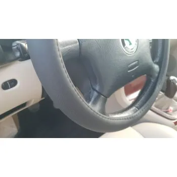 Κάλυμμα τιμονιού από οικολογικό δέρμα 38 cm - Perforated - μαύρο χρώμα -1 τμχ.